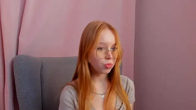 Snapshot of DarylBody chatting on 02.06.25 DarylBody online show from 02.06.25
