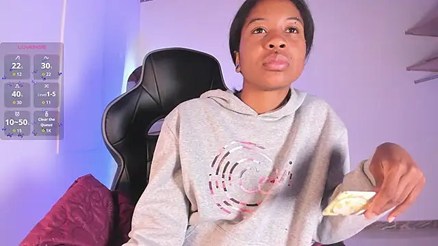 Zaira Rose  online show from 09.26.25