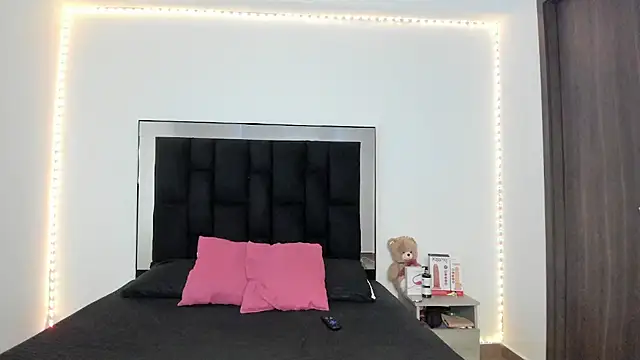 victoriacolin online show from 02.24.25