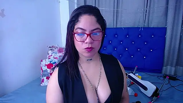 hornny cougar online show from 10.10.25