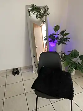 meli ortiz  online show from 11.04.25