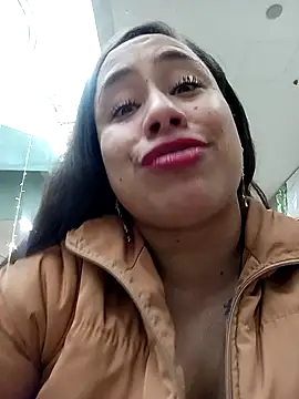 kamila lovee online show from 11.24.25