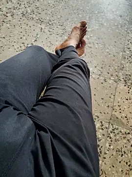 Snapshot of suggest121 chatting on 03.19.25 suggest121 online show from 03.19.25