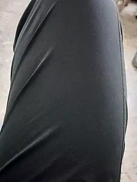 Snapshot of suggest121 chatting on 03.21.25 suggest121 online show from 03.21.25