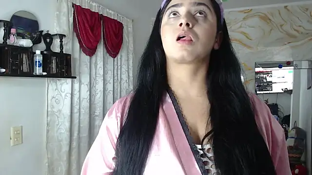 Snapshot of kendall_morry chatting on 10.29.25 kendall morry online show from 10.29.25