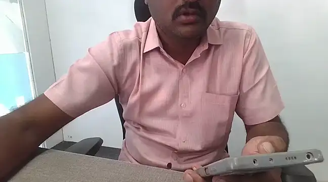 Snapshot of mathavan2006 chatting on 03.19.25 mathavan2006 online show from 03.19.25