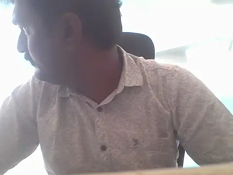 Snapshot of mathavan2006 chatting on 10.29.25 mathavan2006 online show from 10.29.25