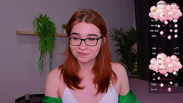 Snapshot of Anncouette_ chatting on 02.08.25 Anncouette  online show from 02.08.25
