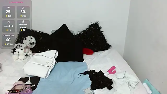 Lunasquirt1985 online show from 01.18.26