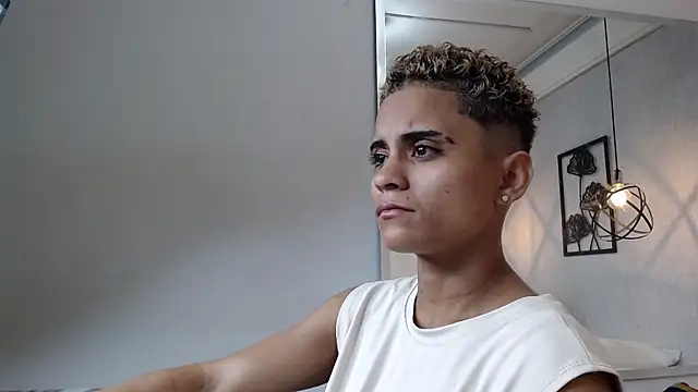 Liiamthompson online show from 02.09.25
