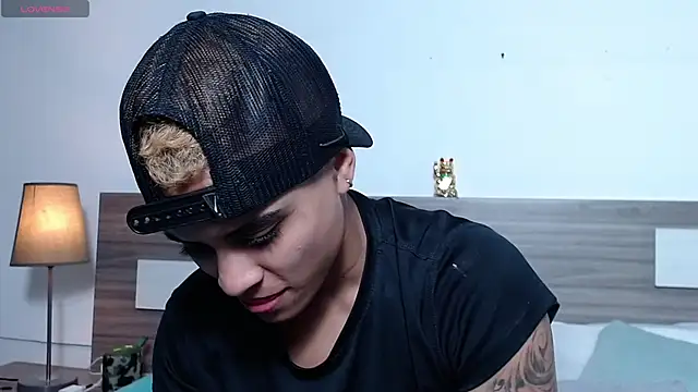 Liiamthompson online show from 02.05.26