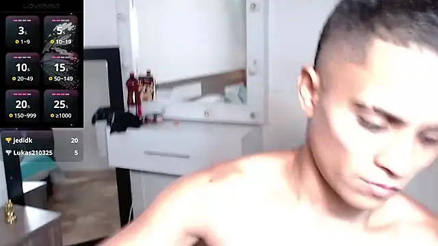 Liiamthompson online show from 04.07.26