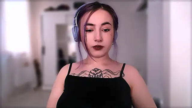 purplewitch online show from 11.18.25