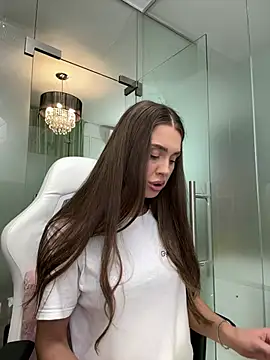 Anya-Ray online show from 06.17.26