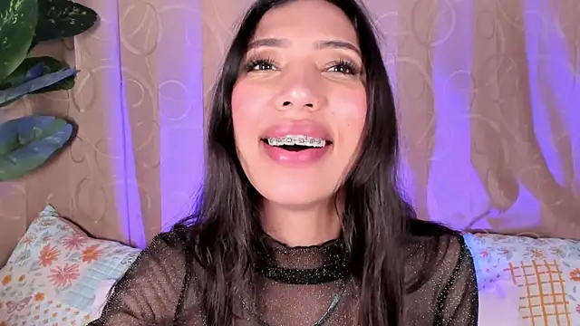 Snapshot of Miss_veronicaa2 chatting on 06.24.26 Miss veronicaa2 online show from 06.24.26
