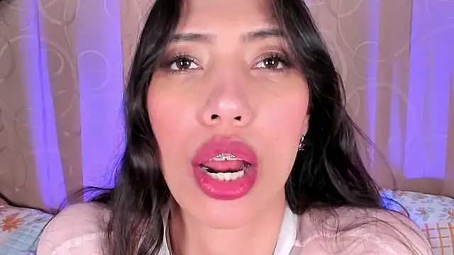 Snapshot of Miss_veronicaa2 chatting on 06.25.26 Miss veronicaa2 online show from 06.25.26