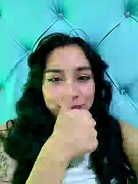 Snapshot of Marce0 chatting on 02.02.25 Marce0 online show from 02.02.25
