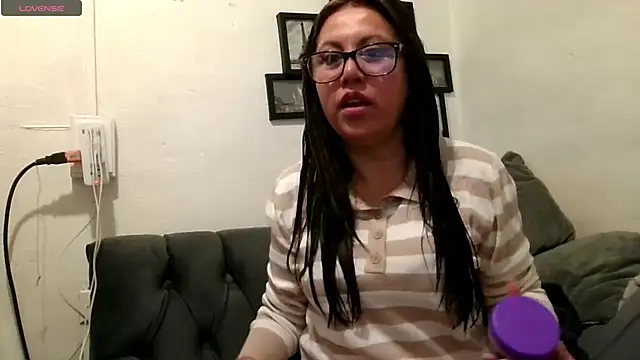 MirandaLatinaLovely online show from 02.11.26