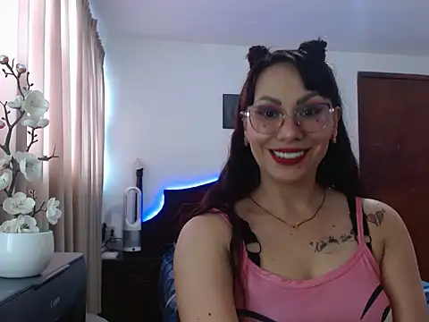 AloLovely  online show from 03.24.26