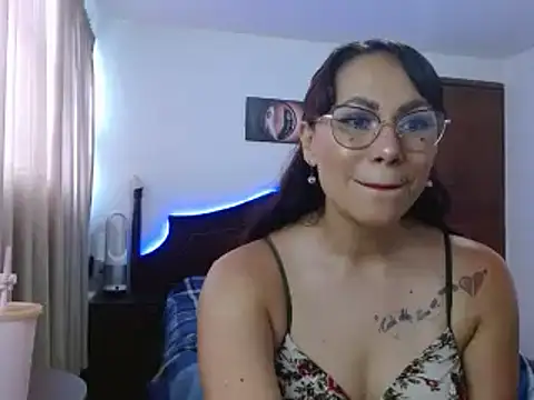 AloLovely  online show from 04.13.26