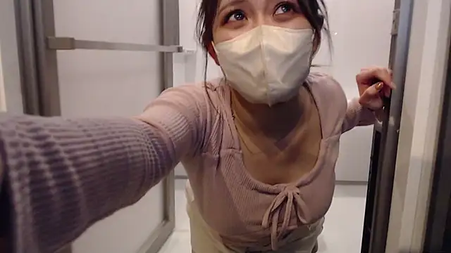 Snapshot of OMG-satsuki chatting on 02.17.25 OMG-satsuki online show from 02.17.25