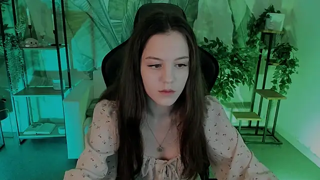 MilaStoyne online show from 02.14.25