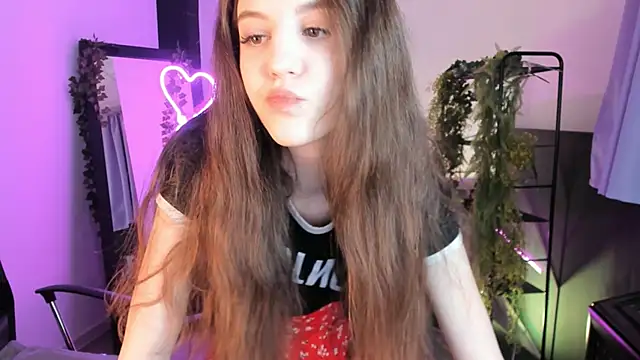 MilaStoyne online show from 02.24.25