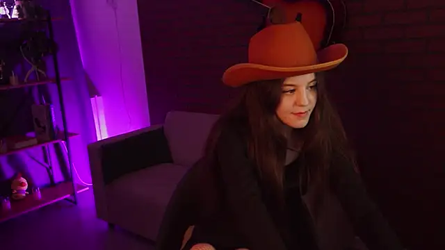 MilaStoyne online show from 03.12.25