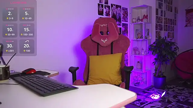 MilaStoyne online show from 09.12.25