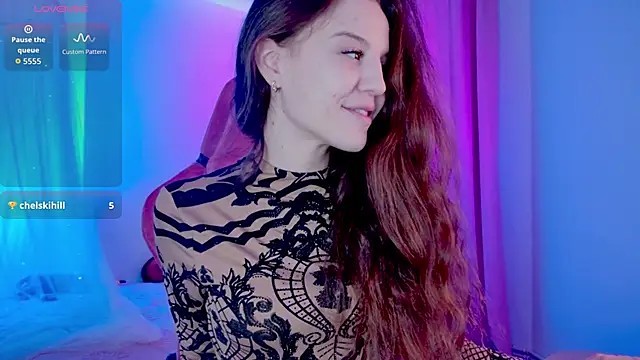 MilaStoyne online show from 10.15.25