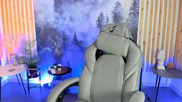 MilaStoyne online show from 12.02.25