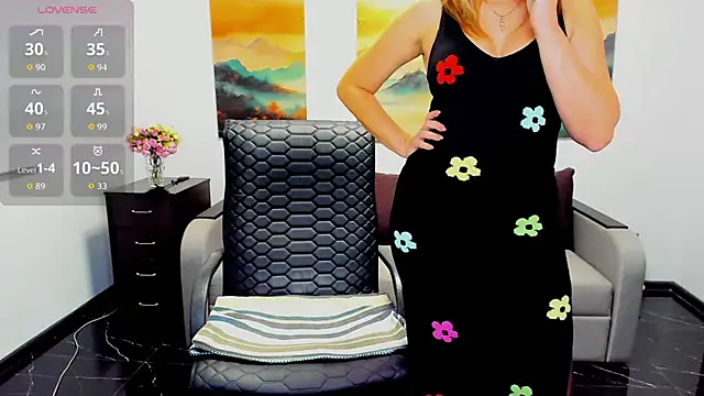 Mira Whites online show from 12.03.25