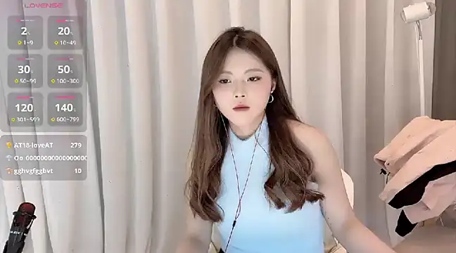 Snapshot of SylviaLing2007 chatting on 02.10.25 SylviaLing2007 online show from 02.10.25