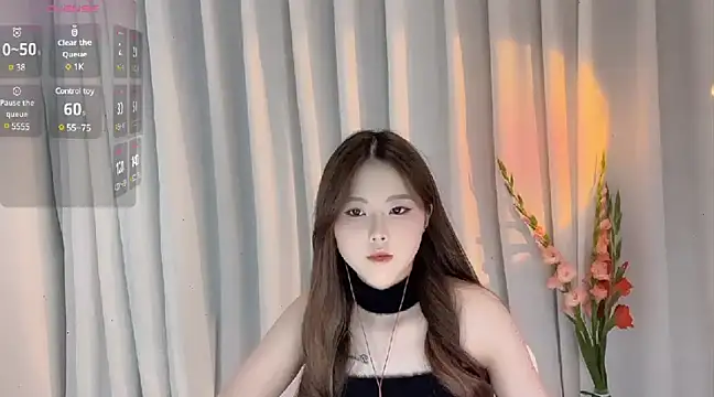 Snapshot of SylviaLing2007 chatting on 02.14.25 SylviaLing2007 online show from 02.14.25