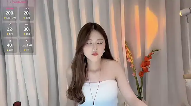 Snapshot of SylviaLing2007 chatting on 02.15.25 SylviaLing2007 online show from 02.15.25