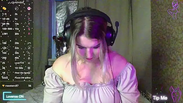 Snapshot of Jenny_Smit chatting on 10.25.25 Jenny Smit online show from 10.25.25