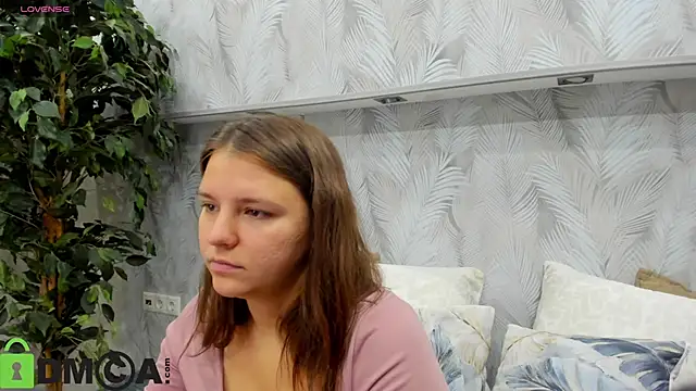 Snapshot of Jenny_Jimmy chatting on 09.25.25 Jenny Jimmy online show from 09.25.25