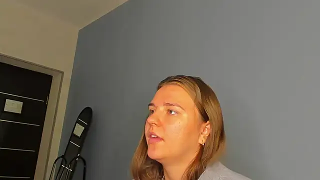 Snapshot of Jenny_Jimmy chatting on 10.02.25 Jenny Jimmy online show from 10.02.25