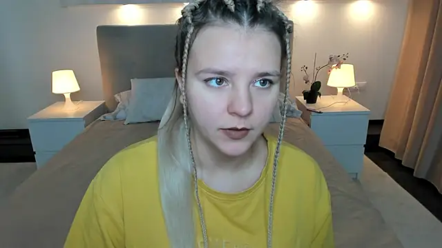 Snapshot of Jenny_Jimmy chatting on 10.25.25 Jenny Jimmy online show from 10.25.25