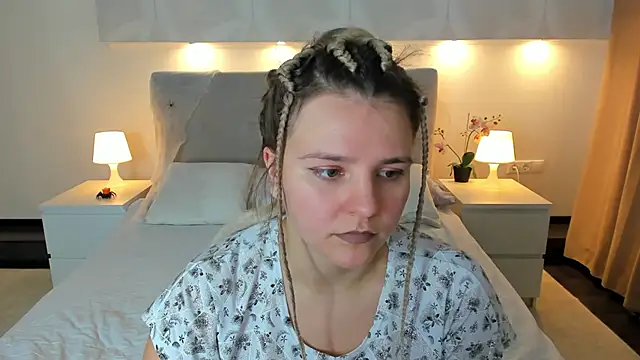 Snapshot of Jenny_Jimmy chatting on 10.29.25 Jenny Jimmy online show from 10.29.25