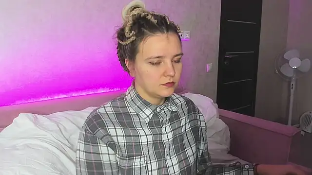 Snapshot of Jenny_Jimmy chatting on 11.02.25 Jenny Jimmy online show from 11.02.25