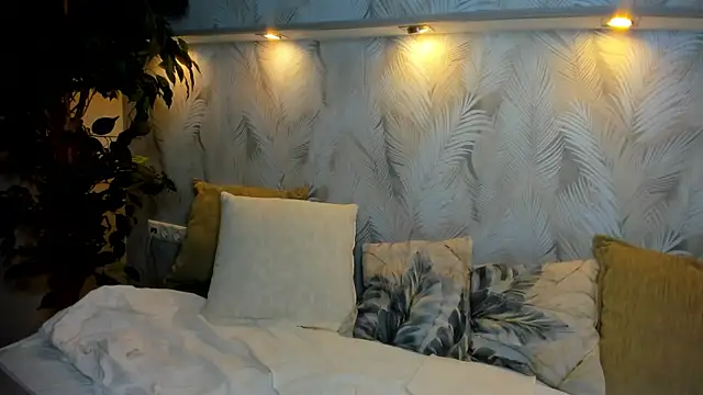 Snapshot of Jenny_Jimmy chatting on 11.21.25 Jenny Jimmy online show from 11.21.25