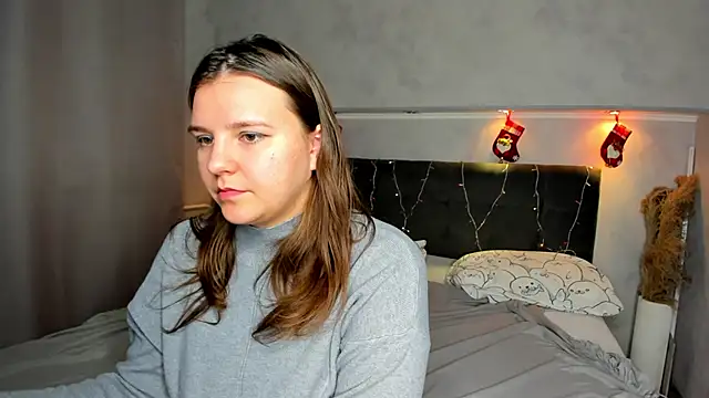 Snapshot of Jenny_Jimmy chatting on 12.05.25 Jenny Jimmy online show from 12.05.25