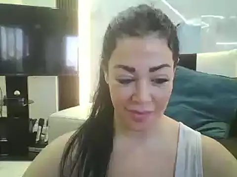 Snapshot of Aleen8067 chatting on 02.08.25 Aleen8067 online show from 02.08.25