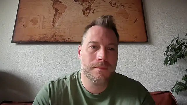 Snapshot of Christian87xxx chatting on 11.15.25 Christian87xxx online show from 11.15.25