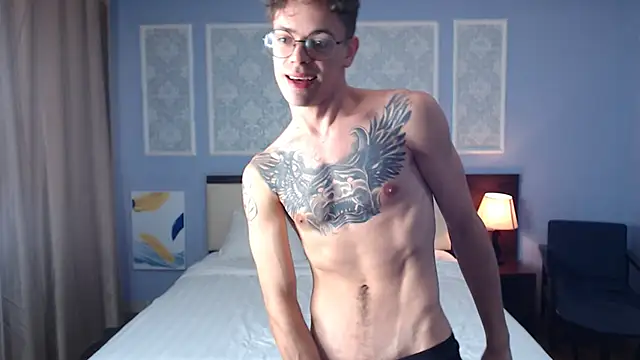 William Henry  online show from 02.02.25