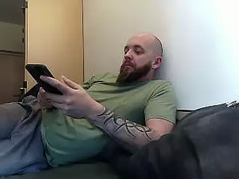 Snapshot of Chester_2006 chatting on 02.18.25 Chester 2006 online show from 02.18.25