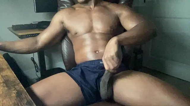 Snapshot of BodyandBBC chatting on 11.08.25 BodyandBBC online show from 11.08.25