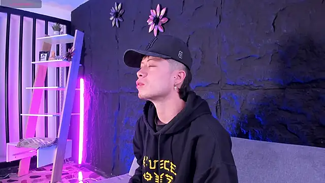 marcuscollins1  online show from 10.03.25