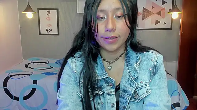 Nohemi louse online show from 02.22.25